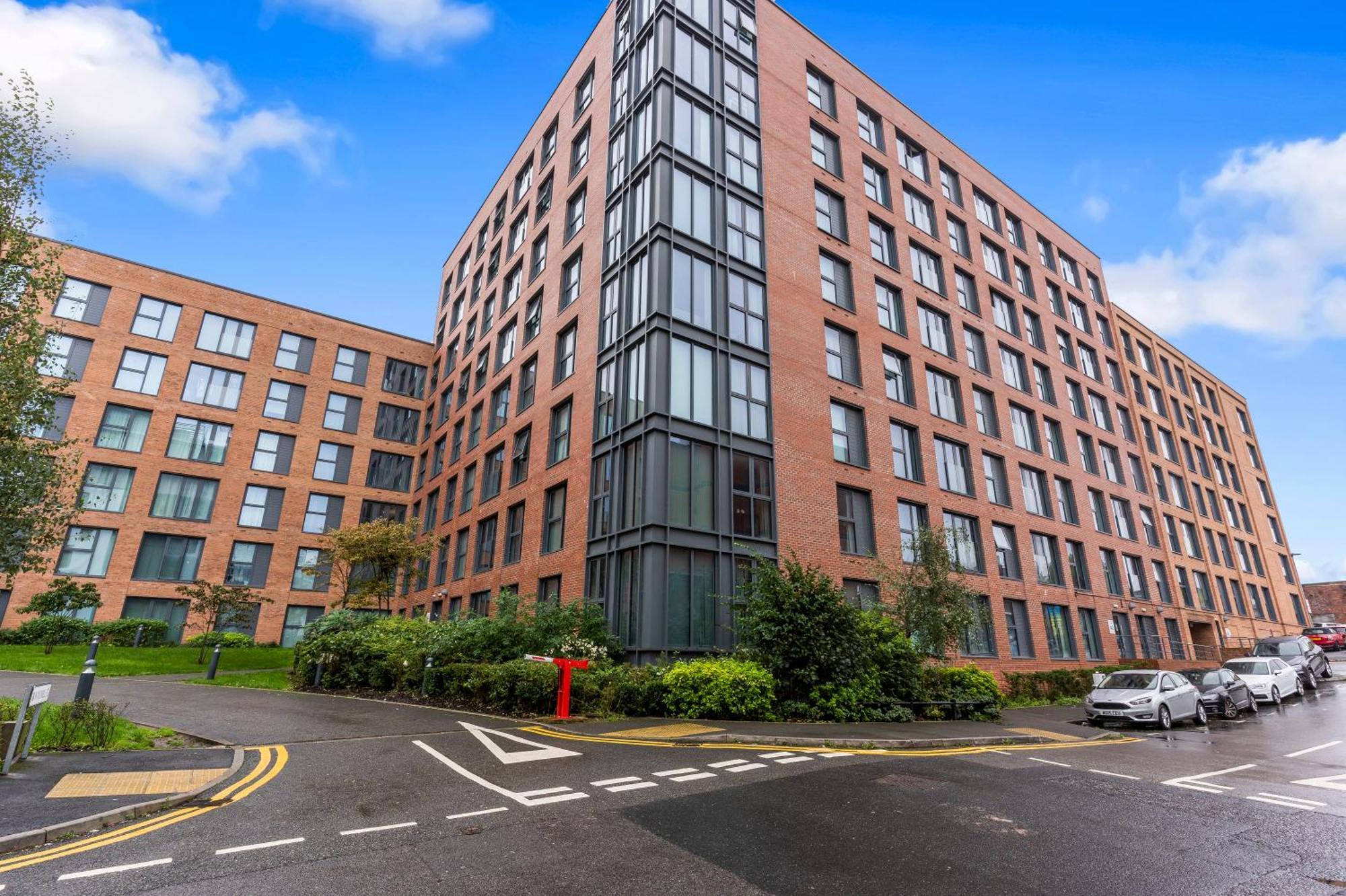 ברמינגהאם Shanti Suite - 2Bed 2Bath City Centre - Wifi - Netflix- Parking- Modern- Perfect For Family, Contractors, Leisure, Business By Shanti Nights מראה חיצוני תמונה